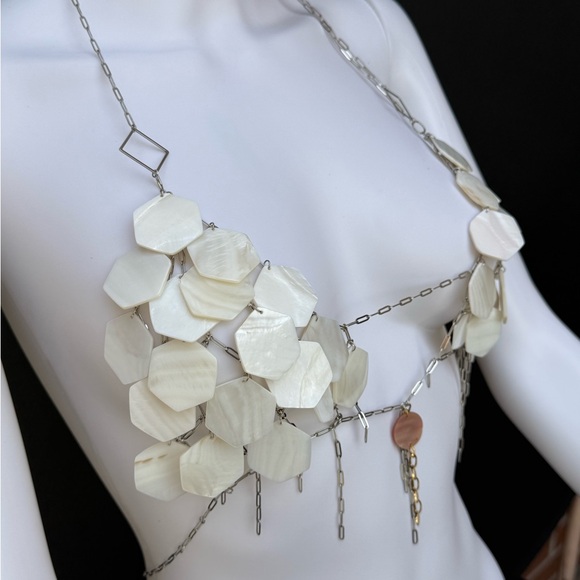 Unique Shell Statement Necklace - Picture 4 of 7